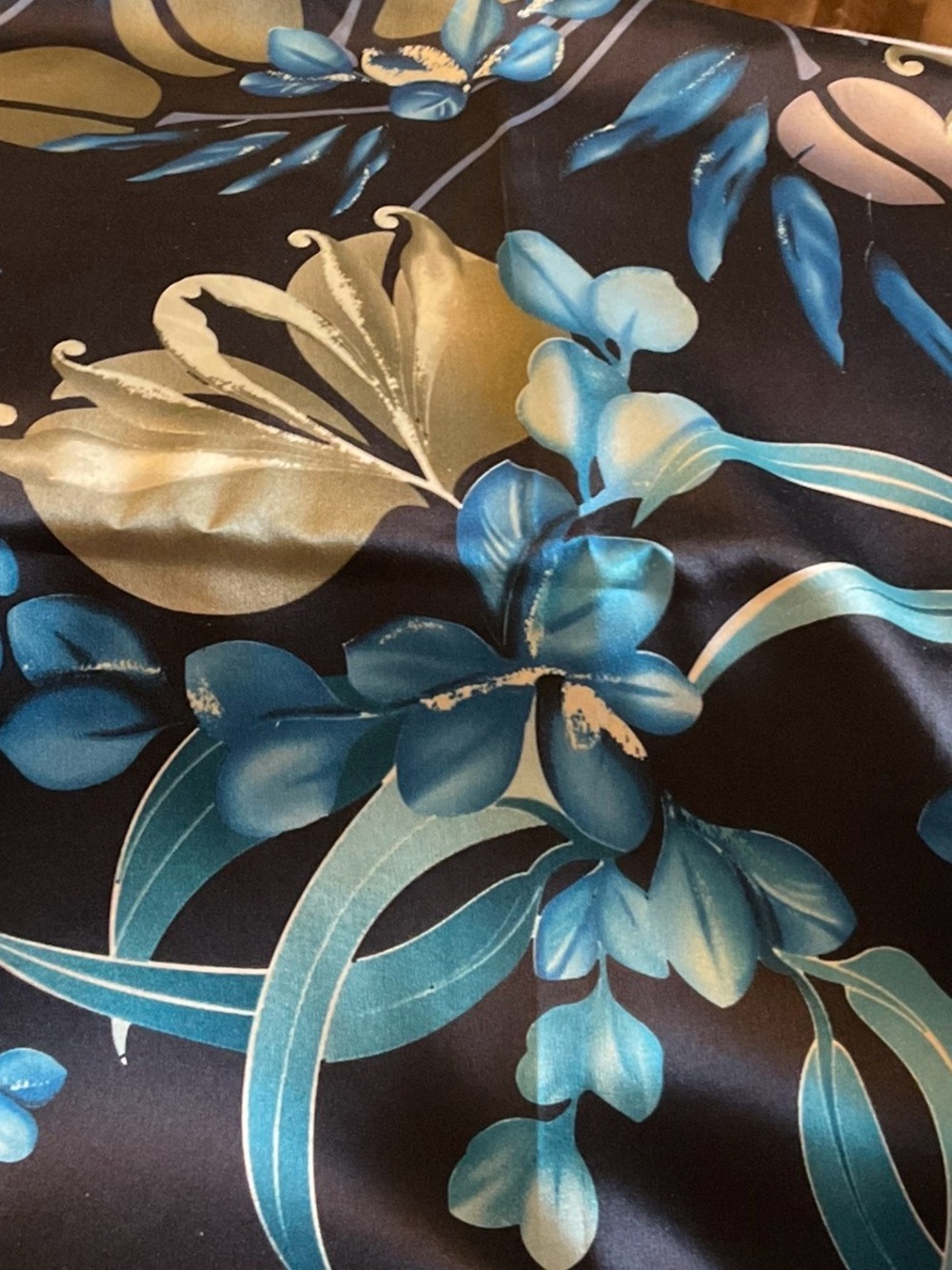 Michael Michaud Silk Scarf Shawl Blue Floral Oversized Elegant Wrap 70x34 - Picture 5 of 5